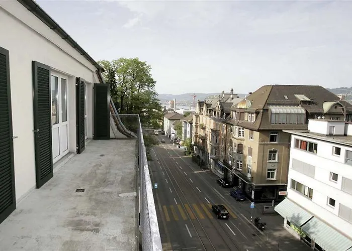 Swiss Star Universitaetstrasse 3*