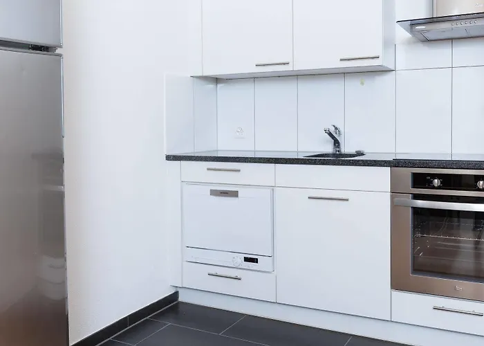 Swiss Star Universitaetstrasse 3*