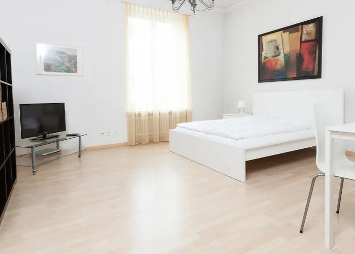 فندق Swiss Star Universitaetstrasse 3*