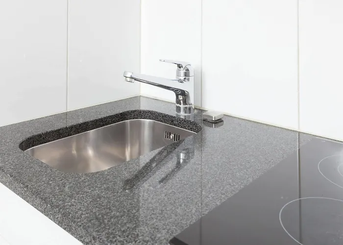 Hotell Swiss Star Universitaetstrasse 3*